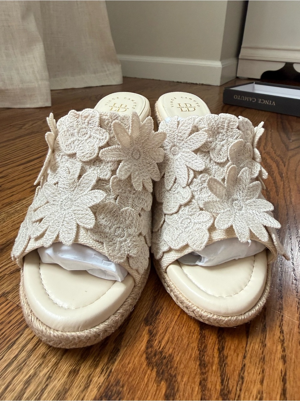 Vince Camuto Cream Speckle Linen VC-Daisy Wedge Sandal